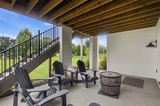 10675 W 142nd Terrace, Overland Park, KS 66221