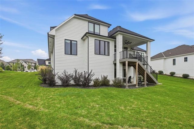 10675 W 142nd Terrace, Overland Park, KS 66221