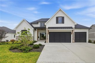 10675 W 142nd Terrace, Overland Park, KS 66221