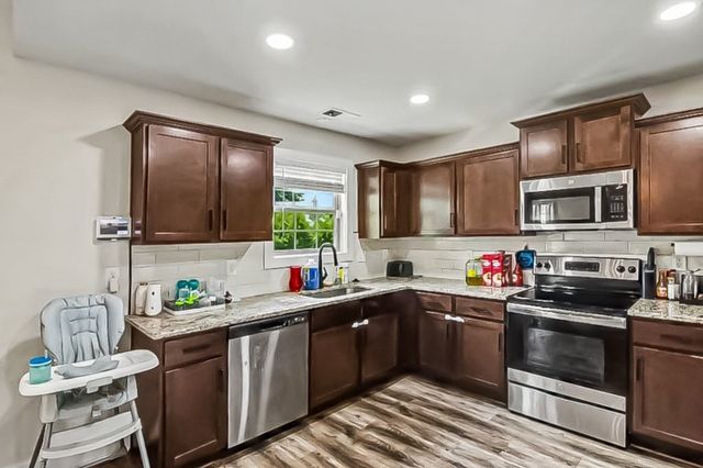 3031 Core Dr, Clarksville, TN 37040