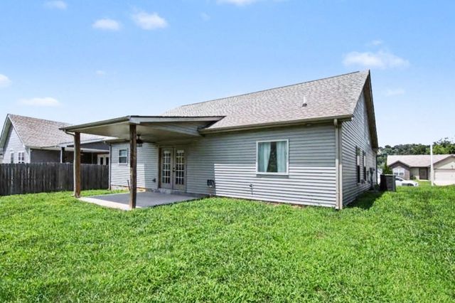 3031 Core Dr, Clarksville, TN 37040