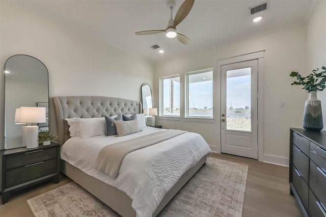 4011 Miramar Court, Galveston, TX 77554