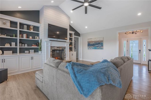 103 Mound Builder Place, Carlisle, OH 45005