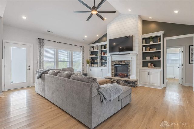 103 Mound Builder Place, Carlisle, OH 45005