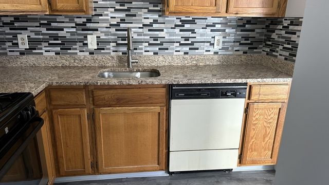 9 Longworth Ave 135, Brockton, MA 02301