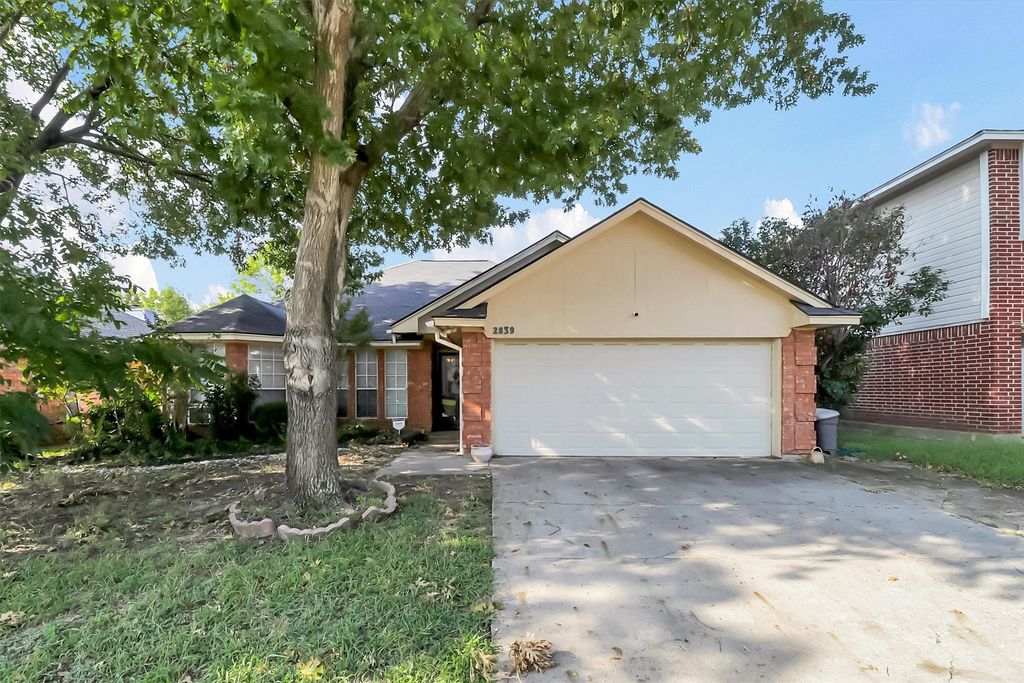 2839 Linden Lane, Grand Prairie, TX 75052