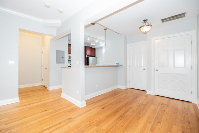 2608 W LELAND Avenue 3, Chicago, IL 60625