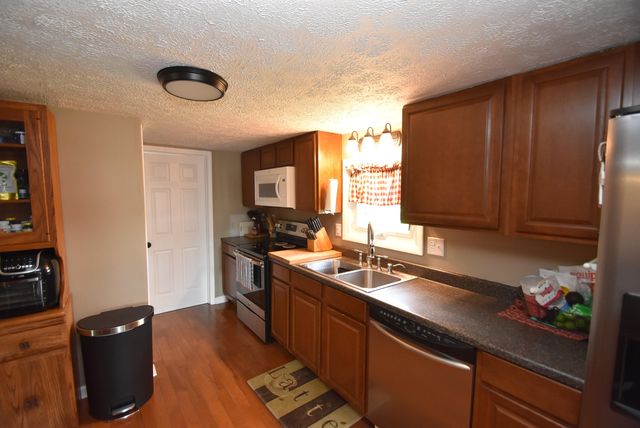 691 Fairview Road, Salvisa, KY 40372