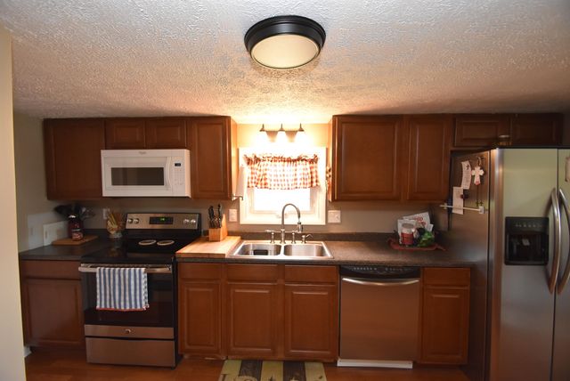 691 Fairview Road, Salvisa, KY 40372