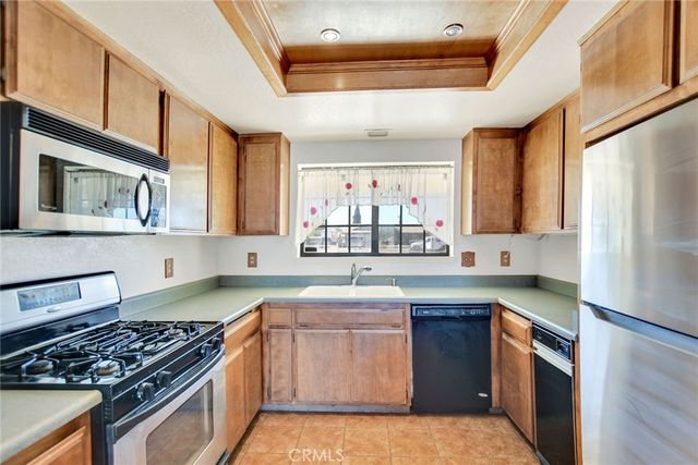 22166 Mohican Avenue, Apple Valley, CA 92307