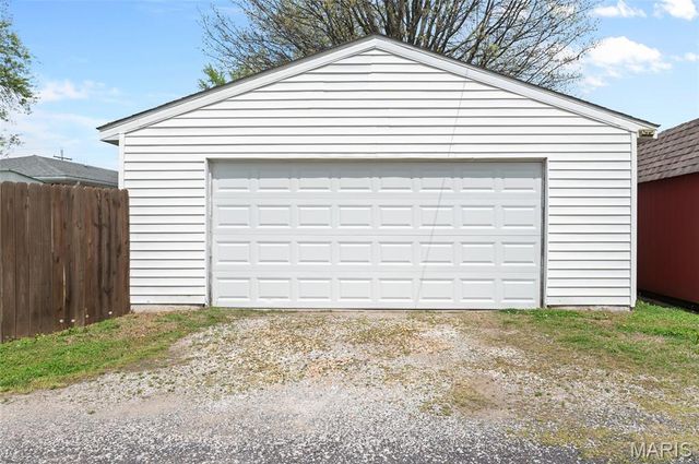 116 W 1st Street, Hartford, IL 62048