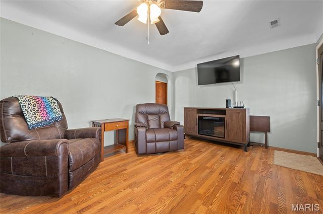 116 W 1st Street, Hartford, IL 62048
