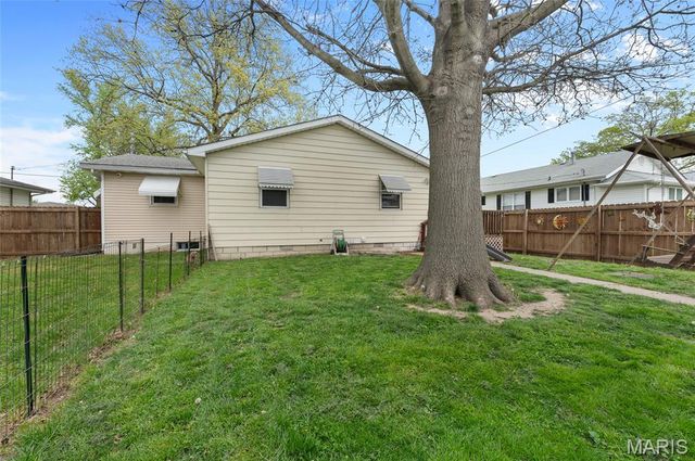 116 W 1st Street, Hartford, IL 62048