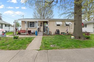 116 W 1st Street, Hartford, IL 62048