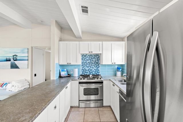 22022 Zachary Drive, Galveston, TX 77554