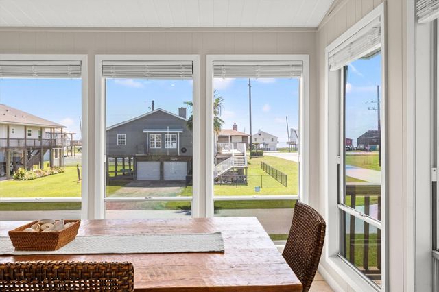 22022 Zachary Drive, Galveston, TX 77554