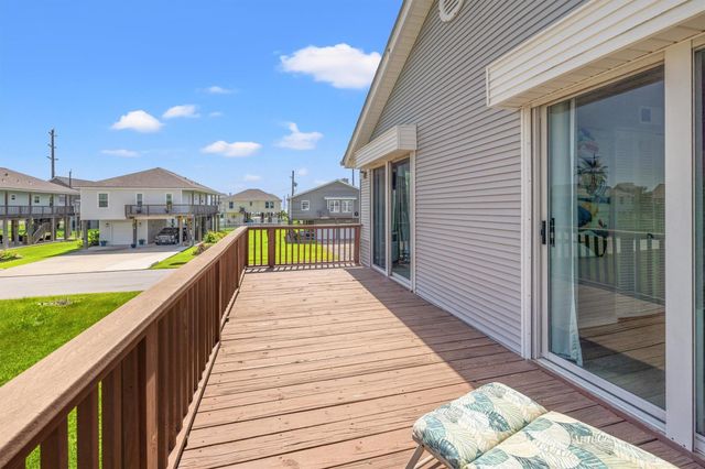 22022 Zachary Drive, Galveston, TX 77554