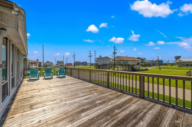 22022 Zachary Drive, Galveston, TX 77554