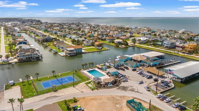 22022 Zachary Drive, Galveston, TX 77554
