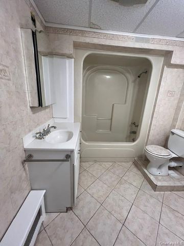 418 Christian Herald Road 2, Valley Cottage, NY 10989