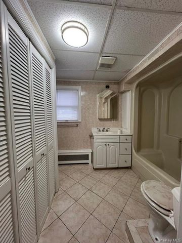 418 Christian Herald Road 2, Valley Cottage, NY 10989