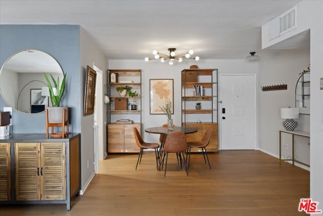 12955 Riverside Drive 203, Sherman Oaks, CA 91423