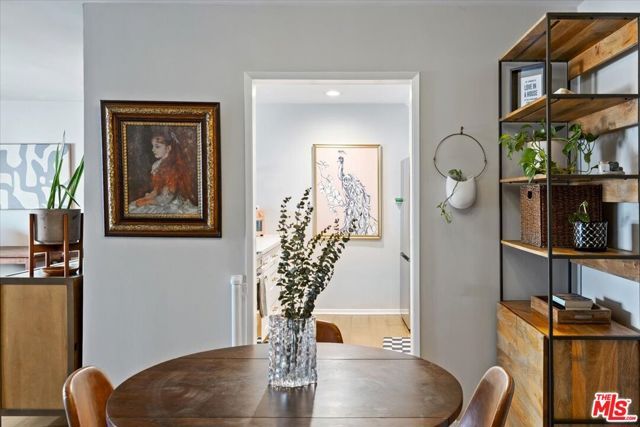 12955 Riverside Drive 203, Sherman Oaks, CA 91423