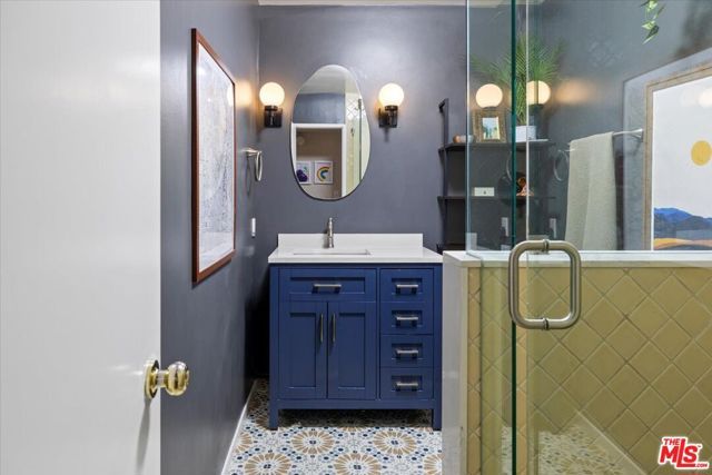 12955 Riverside Drive 203, Sherman Oaks, CA 91423