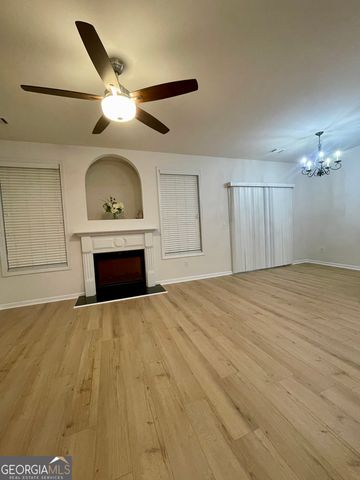 4494 NW Black Hills Drive NW 13, Acworth, GA 30101