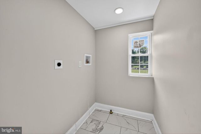 20 NEW ST, Mullica Hill, NJ 08062