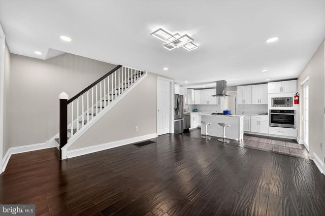 20 NEW ST, Mullica Hill, NJ 08062