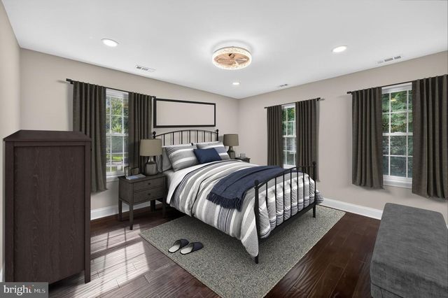 20 NEW ST, Mullica Hill, NJ 08062