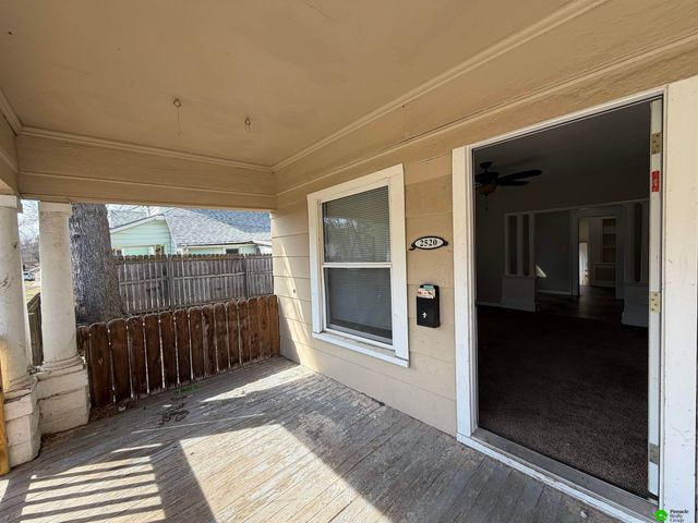 2520 Garfield Street, Lincoln, NE 68502