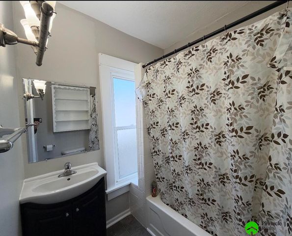 2520 Garfield Street, Lincoln, NE 68502