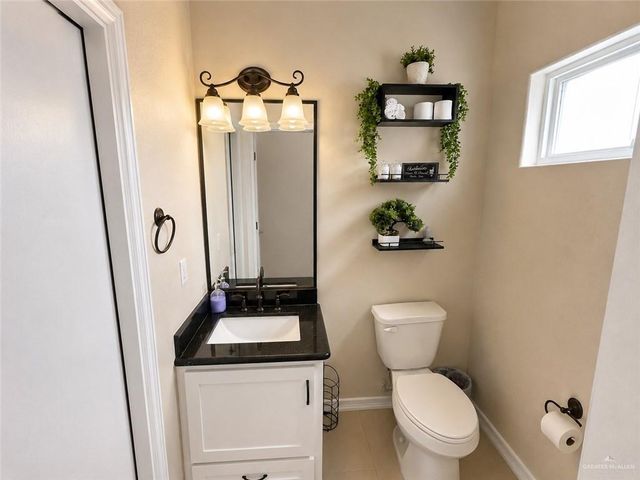 2708 E Imperial Oaks Drive Drive, Alton, TX 78573