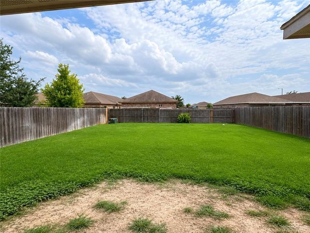 2708 E Imperial Oaks Drive Drive, Alton, TX 78573