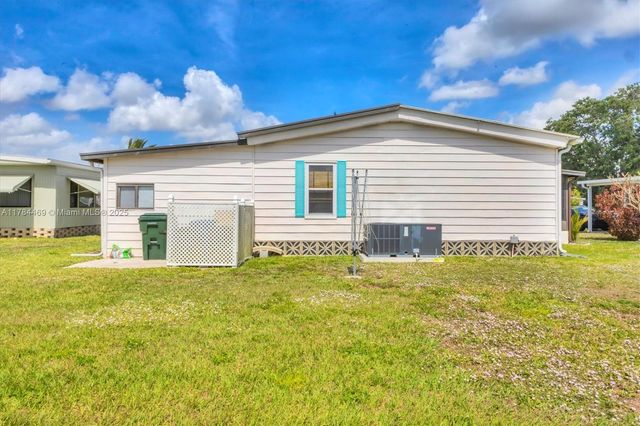 215 Schooner Street, North Port, FL 34287