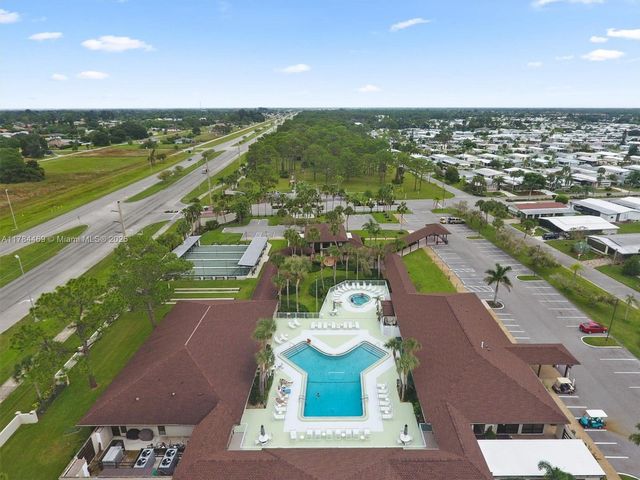 215 Schooner Street, North Port, FL 34287
