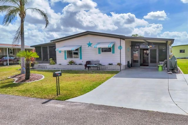 215 Schooner Street, North Port, FL 34287
