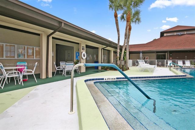 215 Schooner Street, North Port, FL 34287