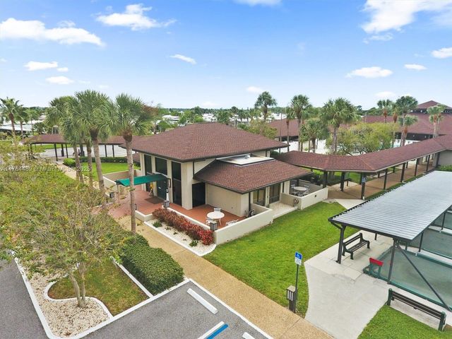215 Schooner Street, North Port, FL 34287