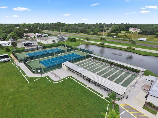 215 Schooner Street, North Port, FL 34287