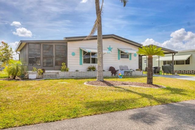215 Schooner Street, North Port, FL 34287