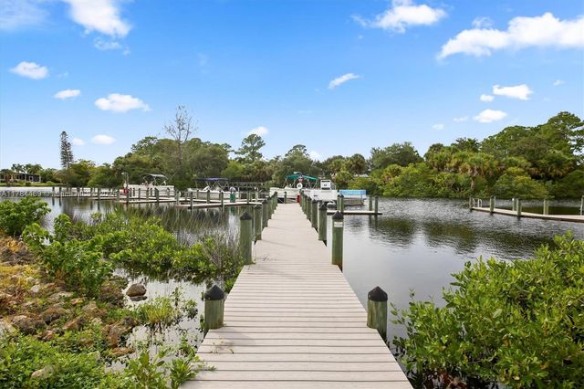 215 Schooner Street, North Port, FL 34287