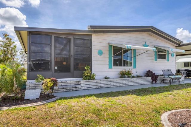 215 Schooner Street, North Port, FL 34287