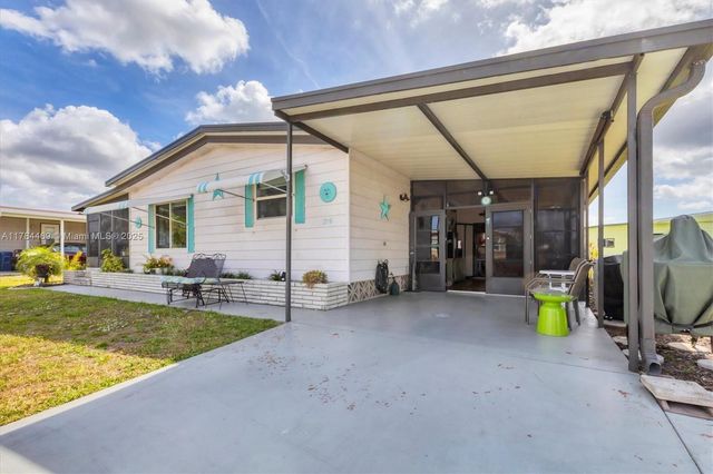 215 Schooner Street, North Port, FL 34287