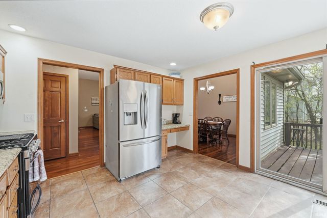 5323 Finch Lane, Fort Wayne, IN 46818