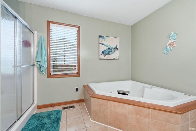 5323 Finch Lane, Fort Wayne, IN 46818