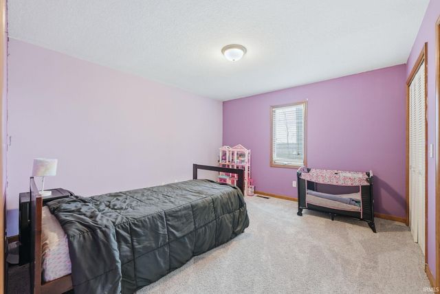 5323 Finch Lane, Fort Wayne, IN 46818