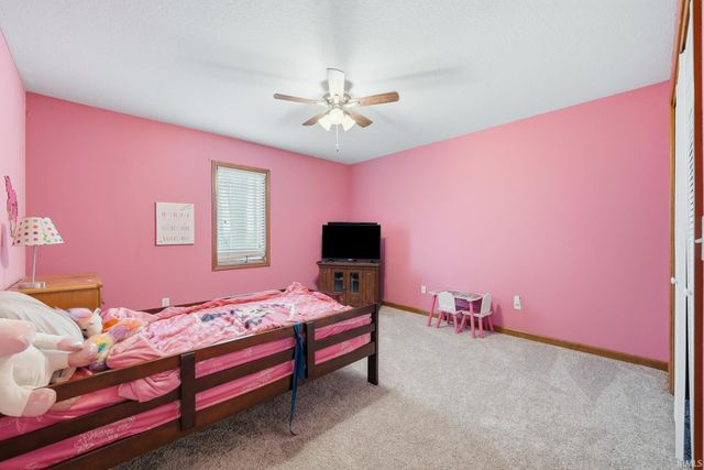 5323 Finch Lane, Fort Wayne, IN 46818